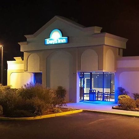 Days Inn Salisbury Extérieur photo